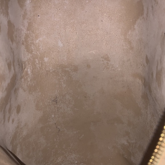 Louis Vuitton Yellow Vernis Monogram Barrel Bag - Picture 8 of 16